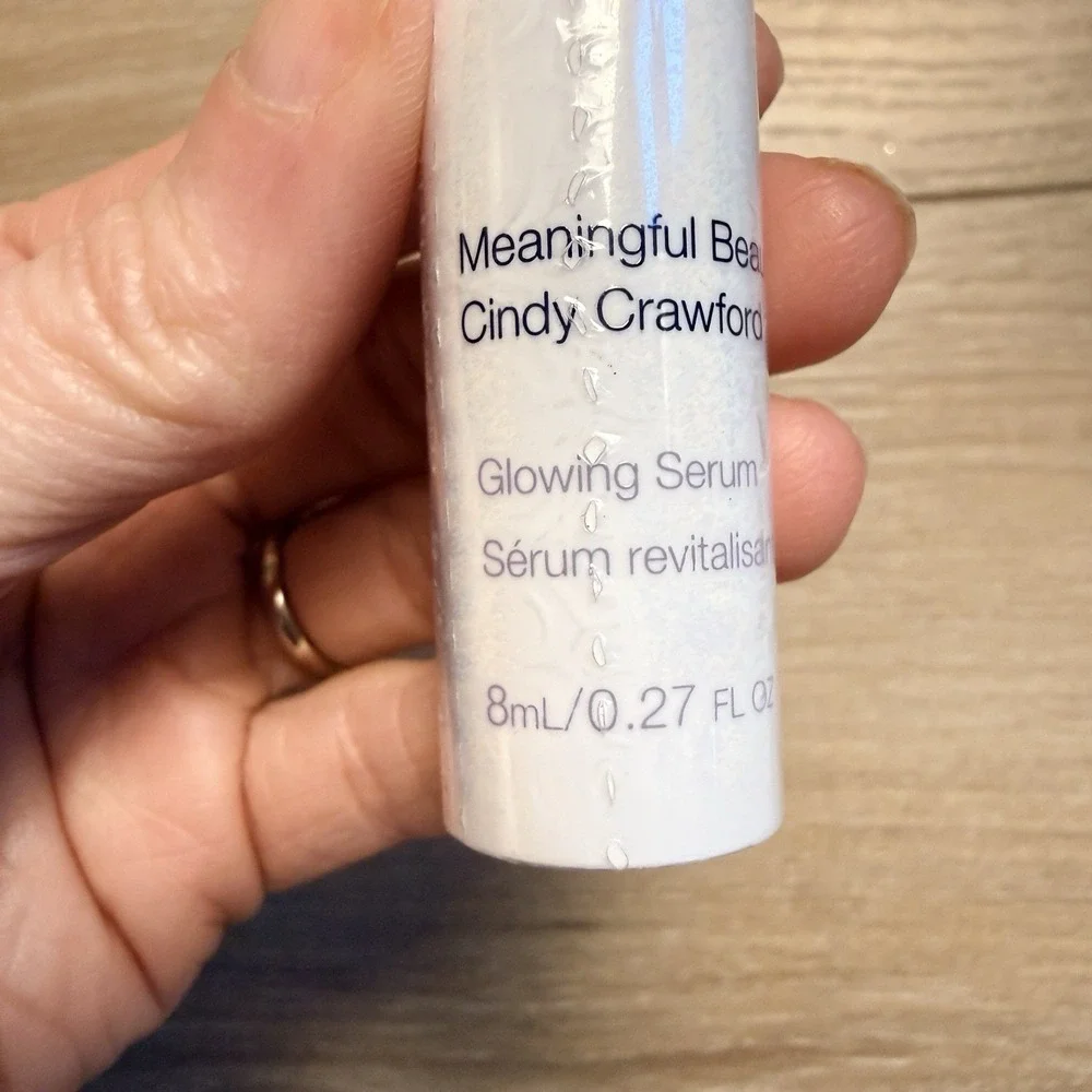 Meaningful Beauty Cindy Crawford Anti-Aging Glowing Serum .27 oz New‎ Sealed